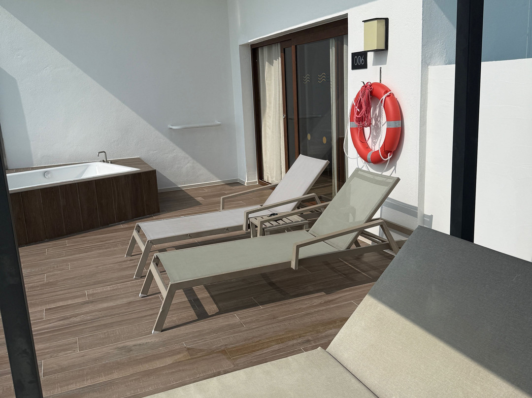 马尔代夫悦宜湾奢享酒店主图