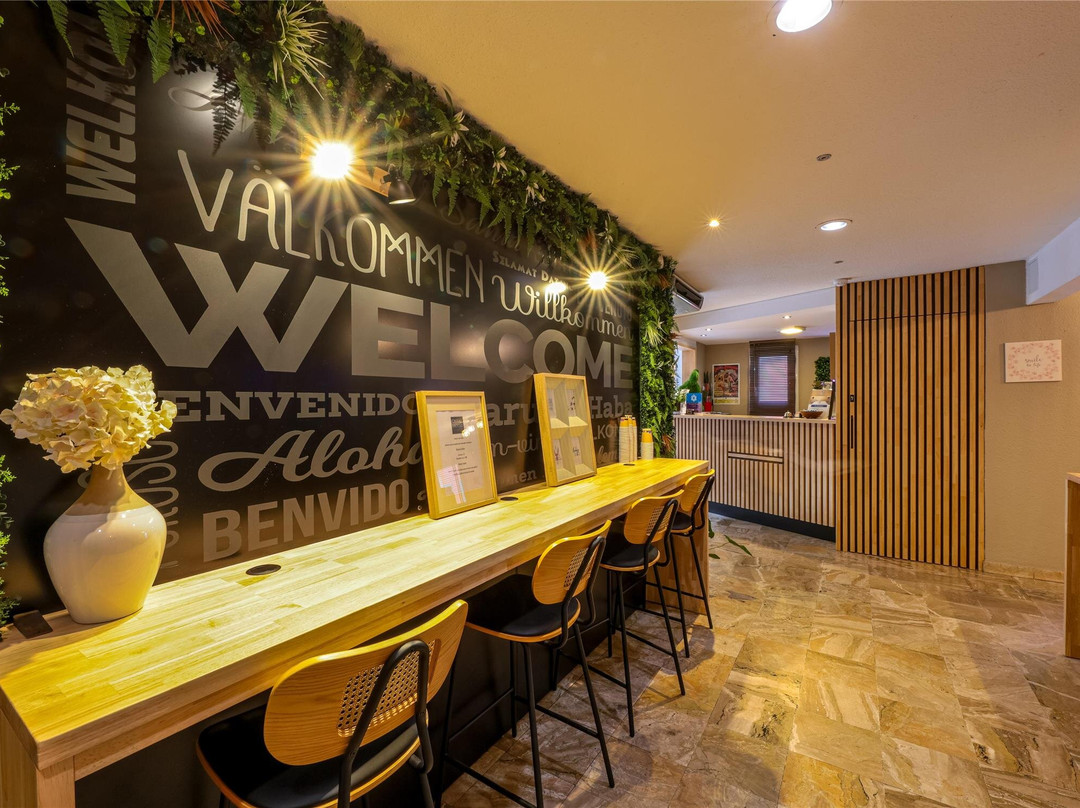 Ostal Hotel Pau Université