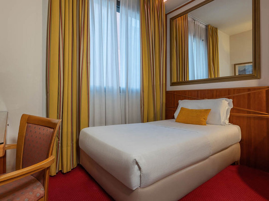 圣约翰酒店主图