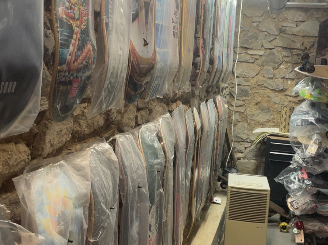 Unsunghero Surf Shop-St. Davids必去景点