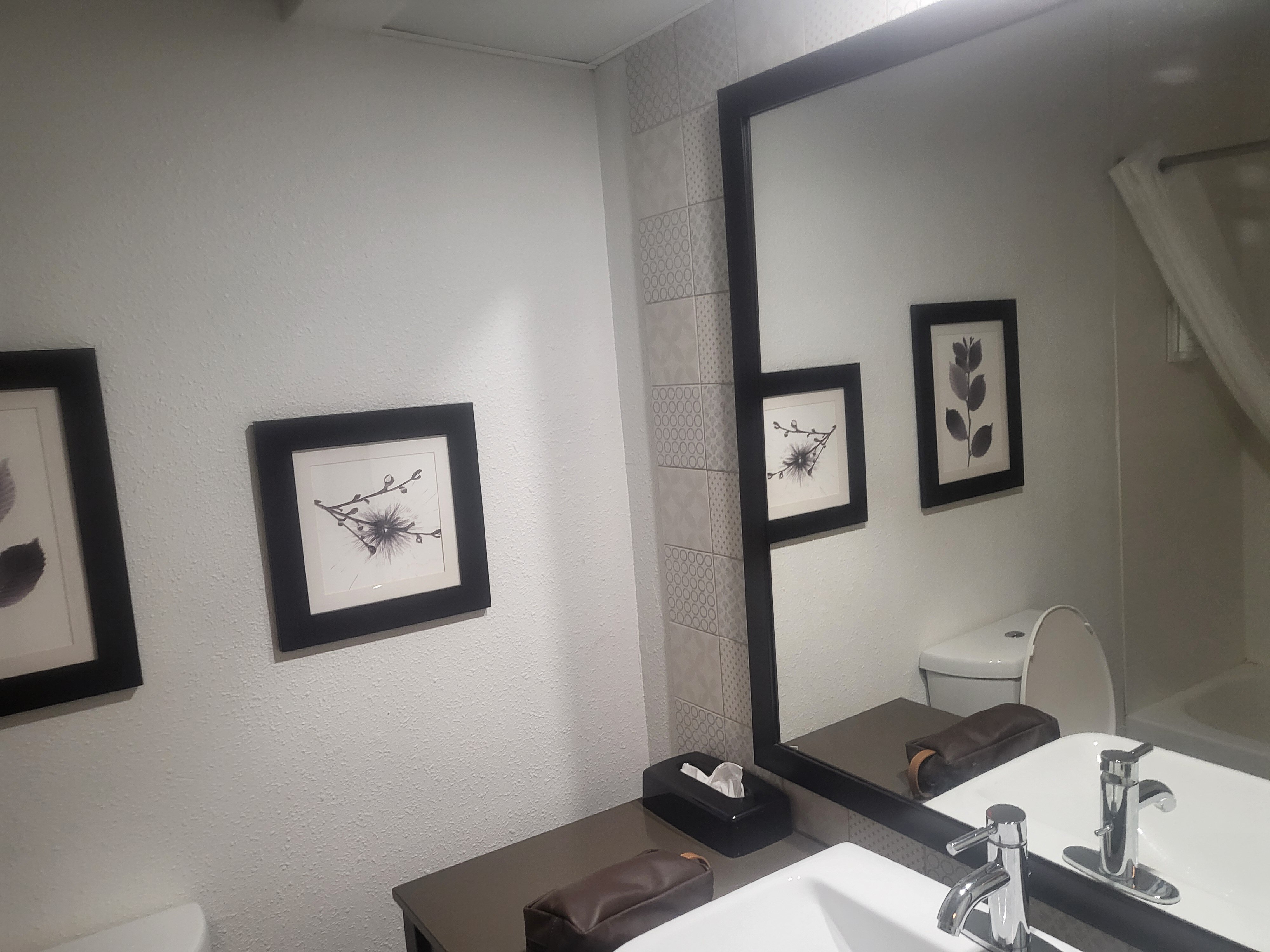 Country Inn & Suites by Radisson, Greenfield, IN-浴室