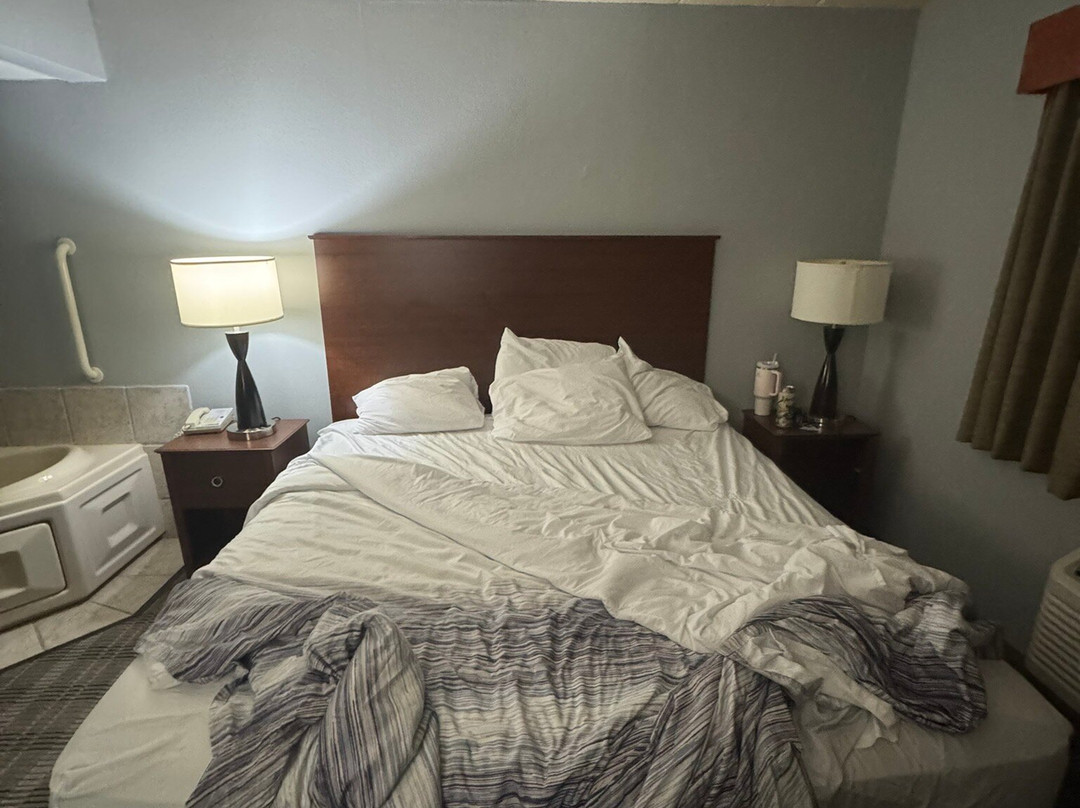 AmericInn by Wyndham Baldwin主图