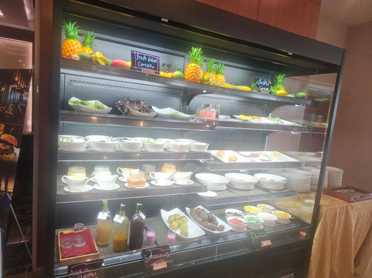 Avenzel Hotel and Convention Cibubur主图