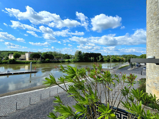 Hôtel De La Tour Libourne主图