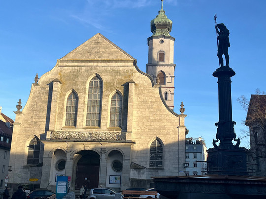 Neptunbrunnen-林道必去景点