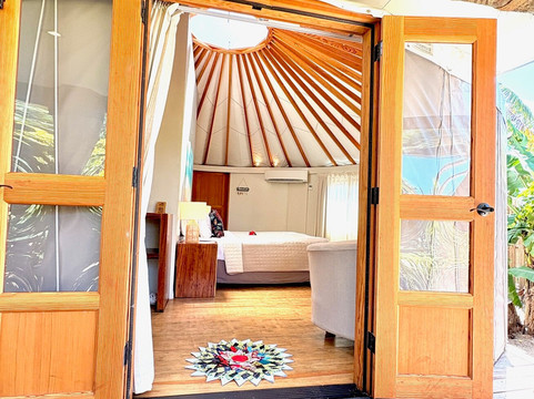 蓝礁湖海滩度假村主图