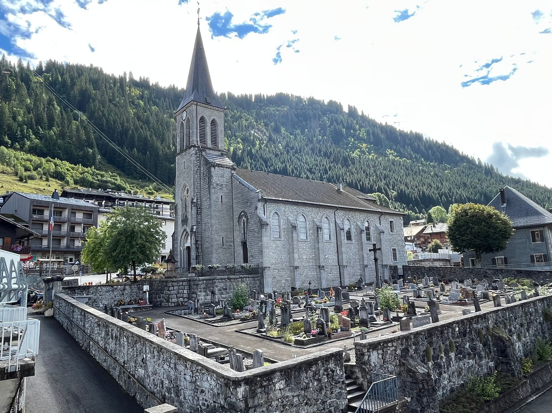 Eglise Saint Laurent-Chatel必去景点