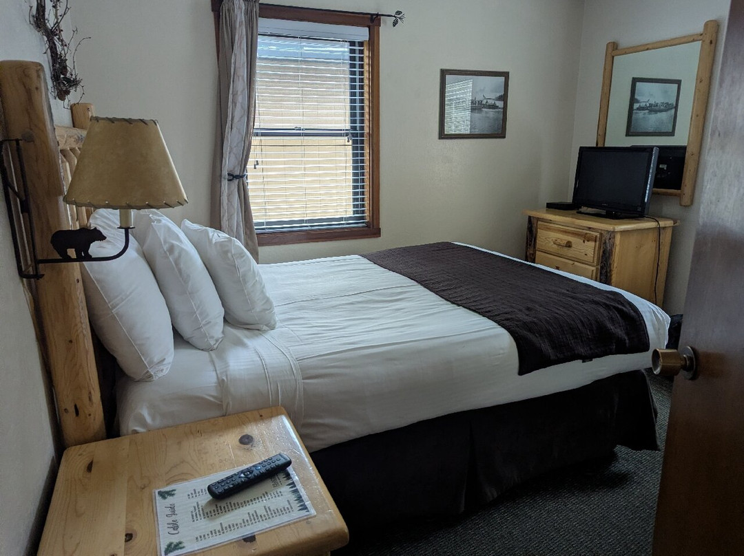 弗朗西斯肯河边旅馆主图