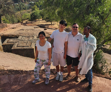 Telake Tesfaw-拉利贝拉必去景点