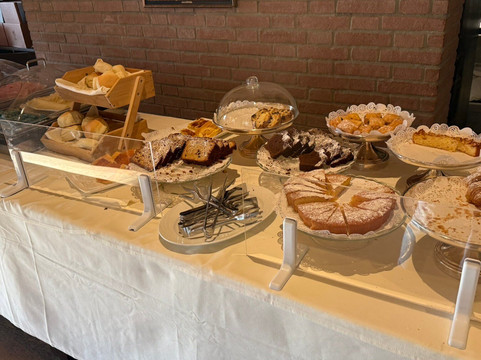 丽尔菲尼拜亚德尔雷酒店主图