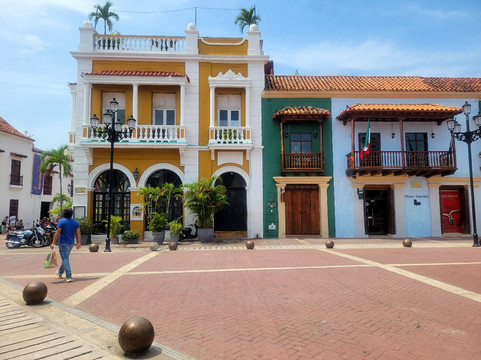 Kaanas Travel-麦德林必去景点