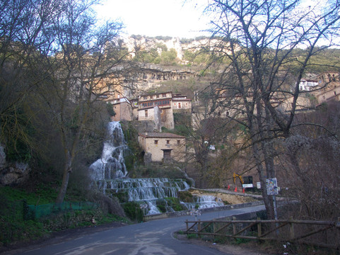 Cascada de Orbaneja-Orbaneja del Castillo必去景点