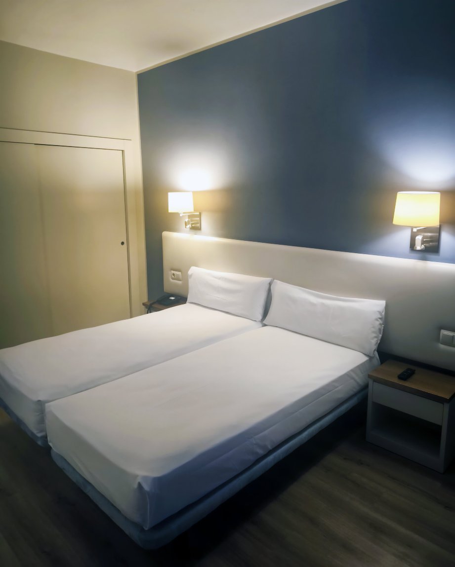 阿伽门农酒店-客卧