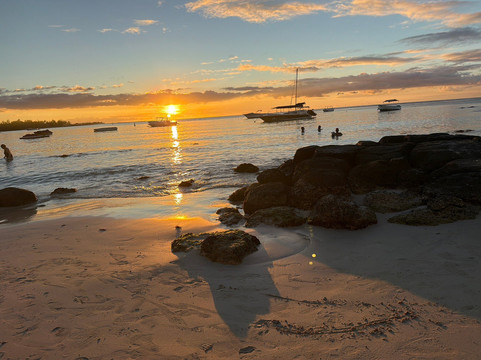 2Beach Club by 2Futures