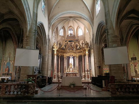 Church of Saint Martin-利穆必去景点