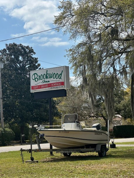 Brookwood Inn-官方