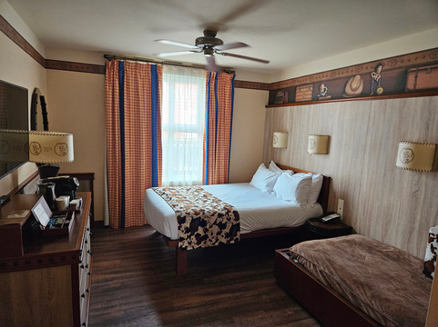 巴黎迪士尼夏延酒店©主图