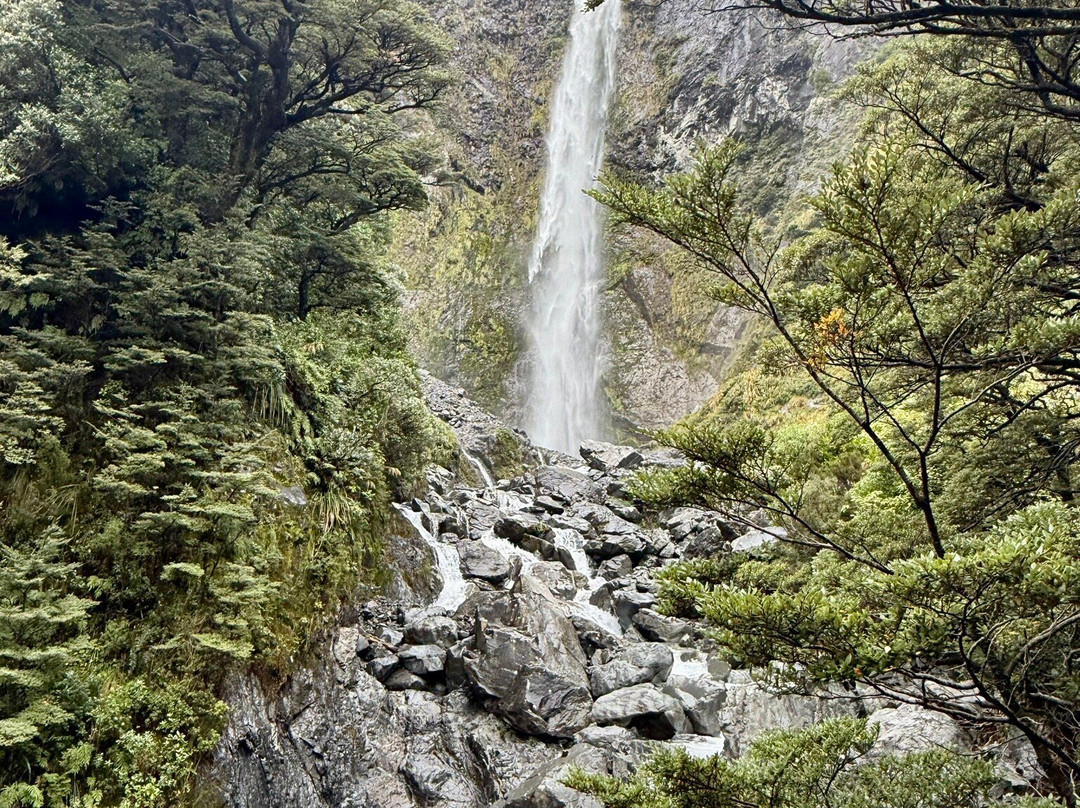 Devils Punchbowl Walking Track-亚瑟隘口国家公园必去景点