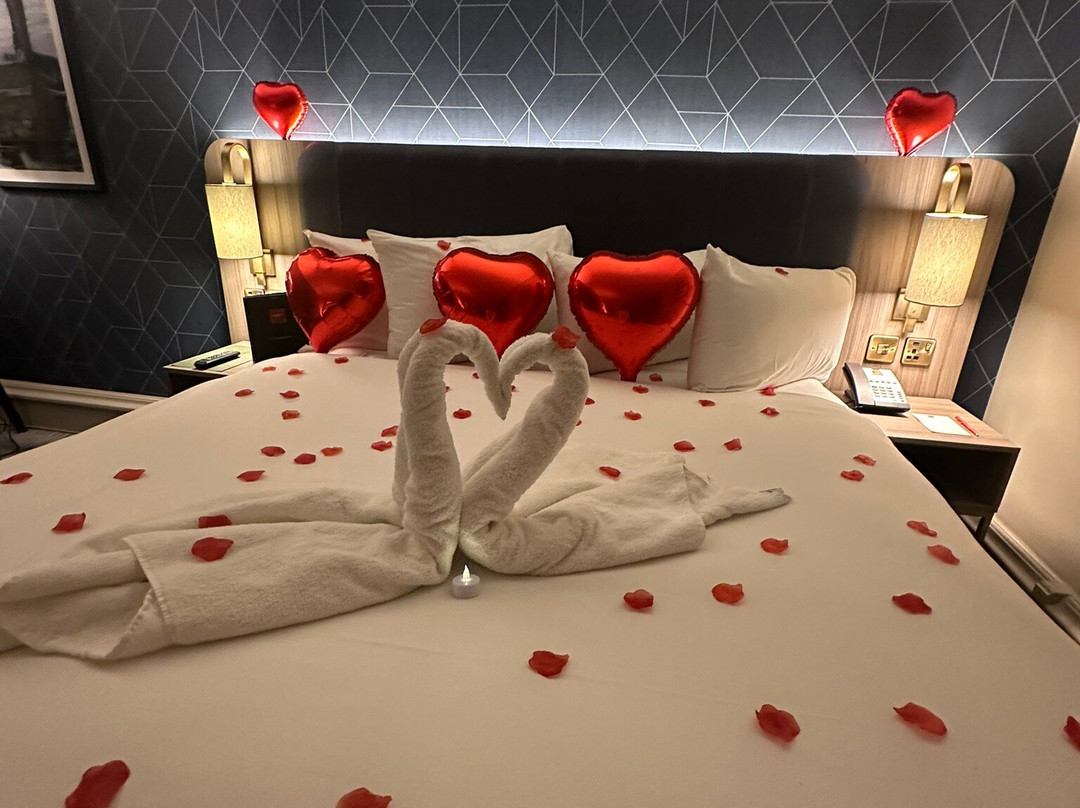 南安普敦大港莱昂纳多酒店主图