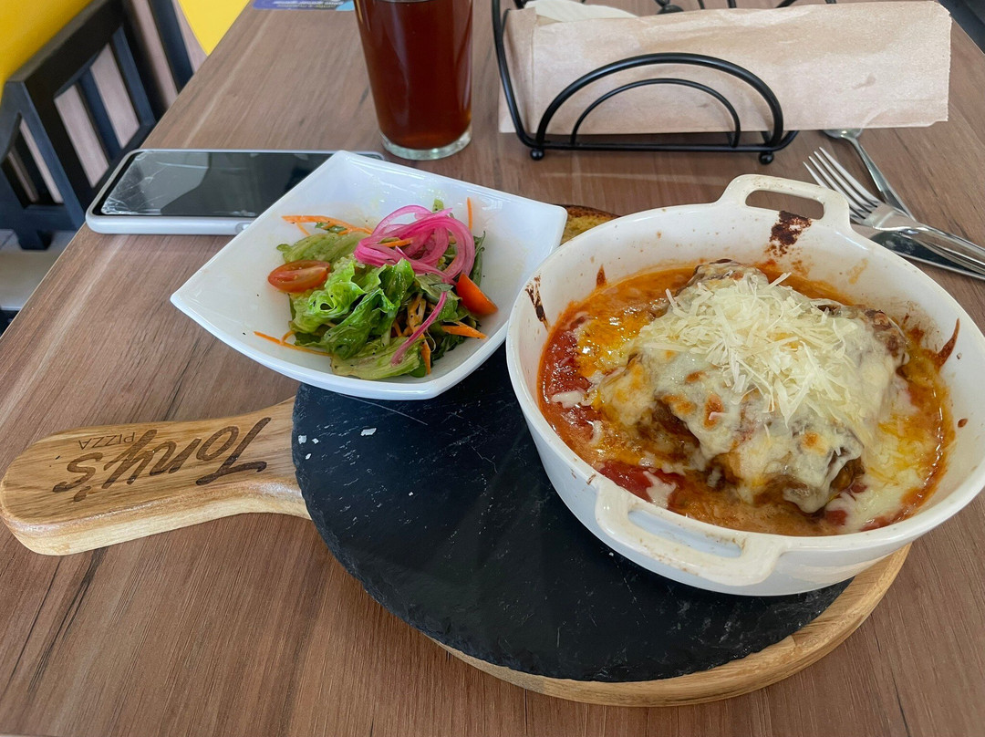 Tony's Pizza