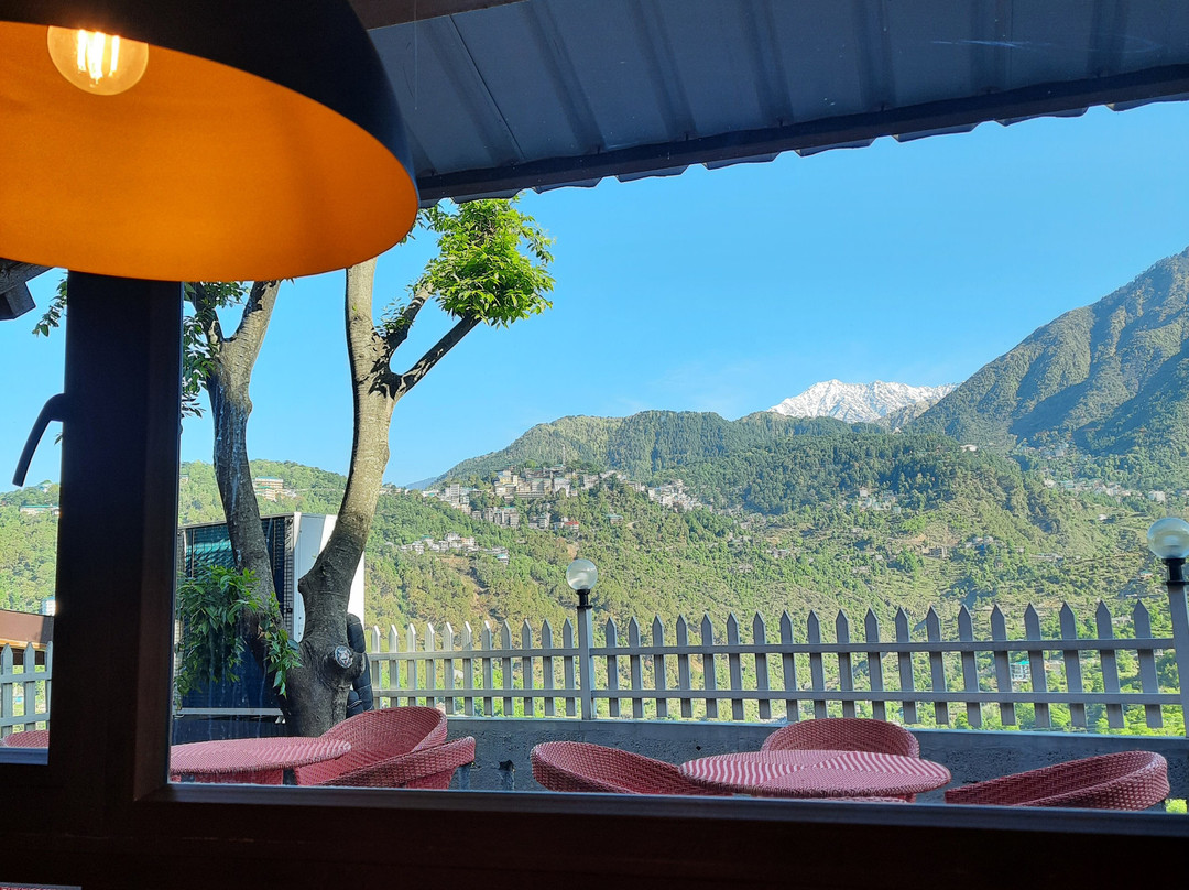 胡斯塔高山度假酒店主图