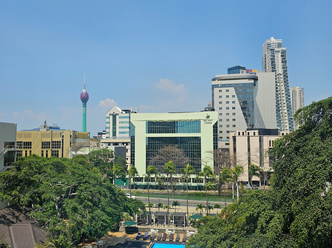 辛纳蒙科伦坡大酒店主图