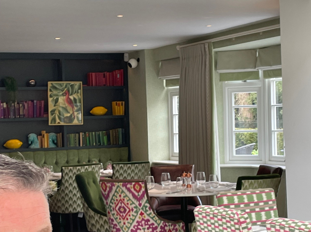 Dewars Restaurant And Rooms主图