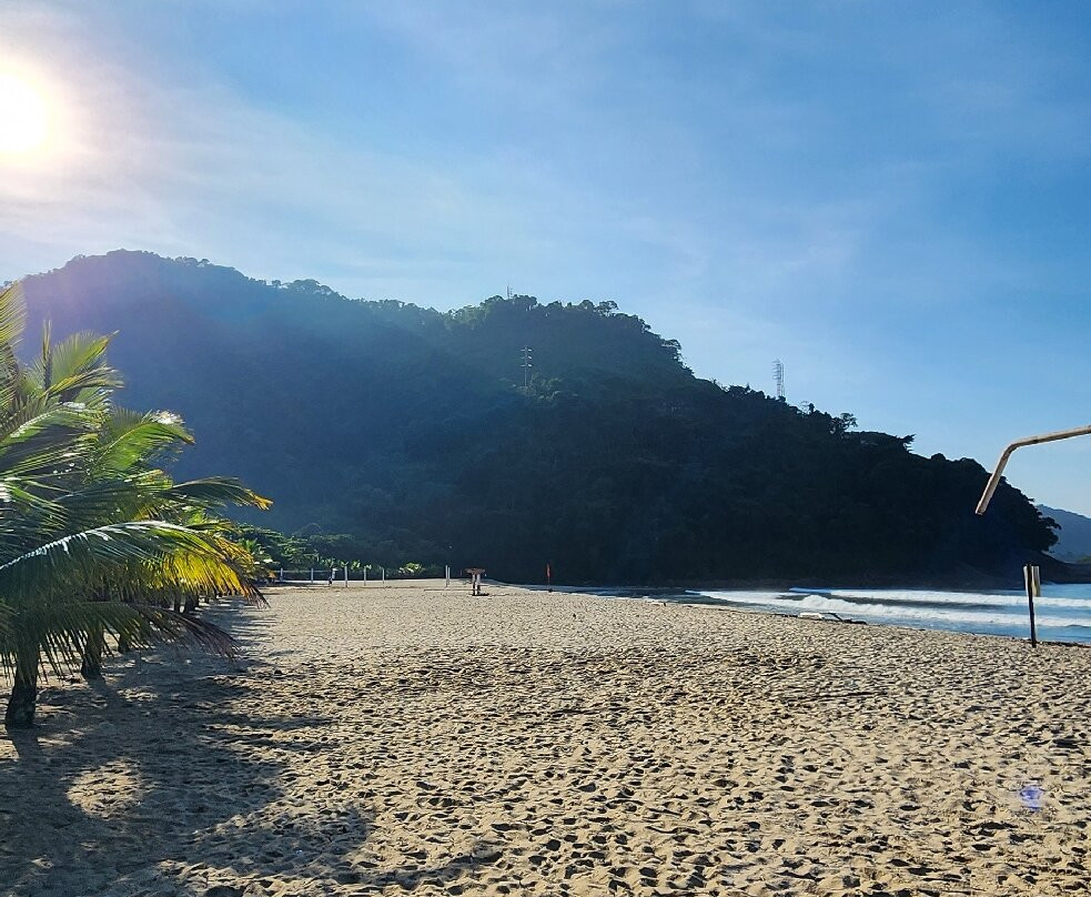 Brava Beach-安格拉杜斯雷斯必去景点
