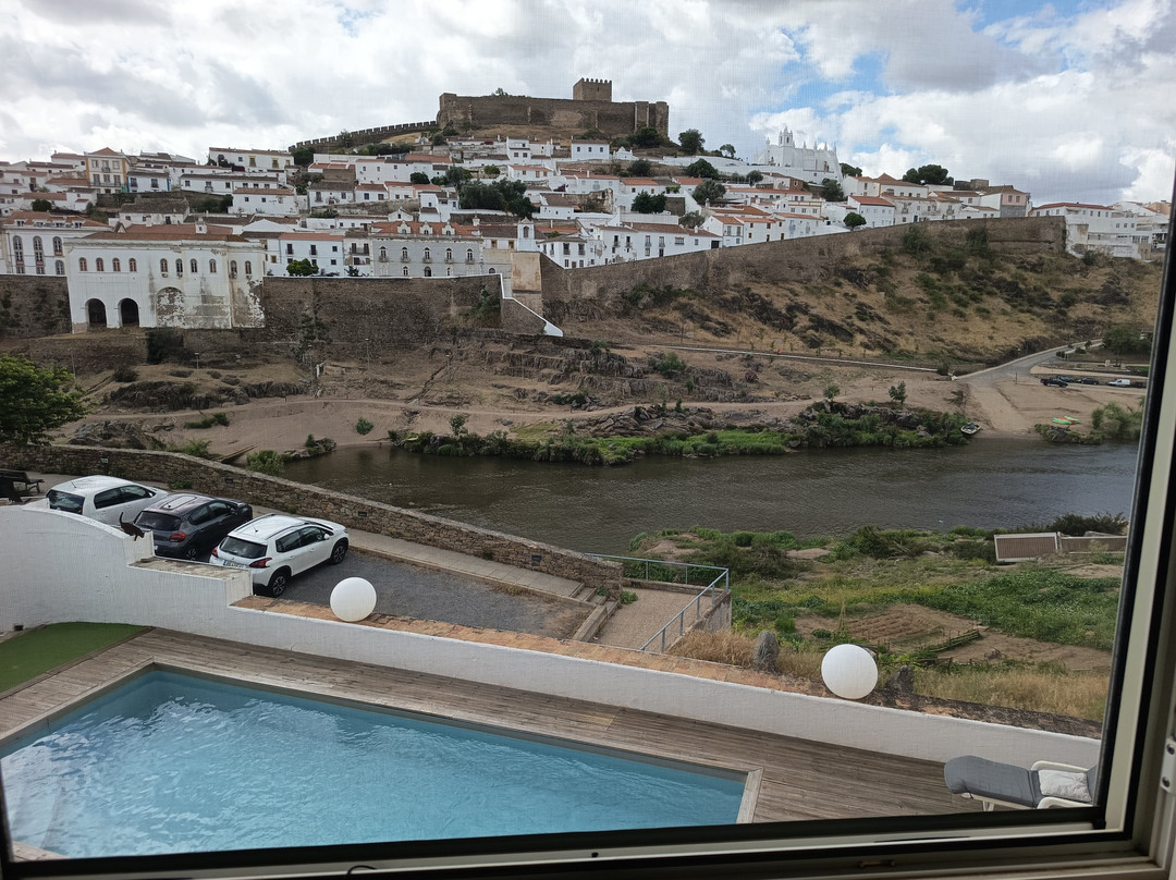 Casa Amarela Alojamento Local主图