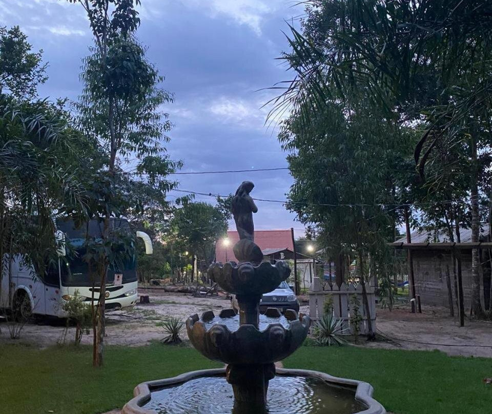 Camping e Pousada Maloca e Rodas