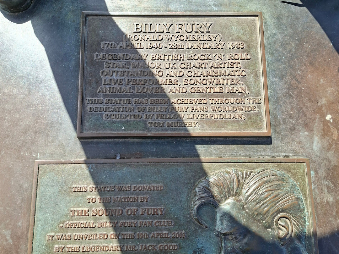 Beatles Statue-利物浦必去景点