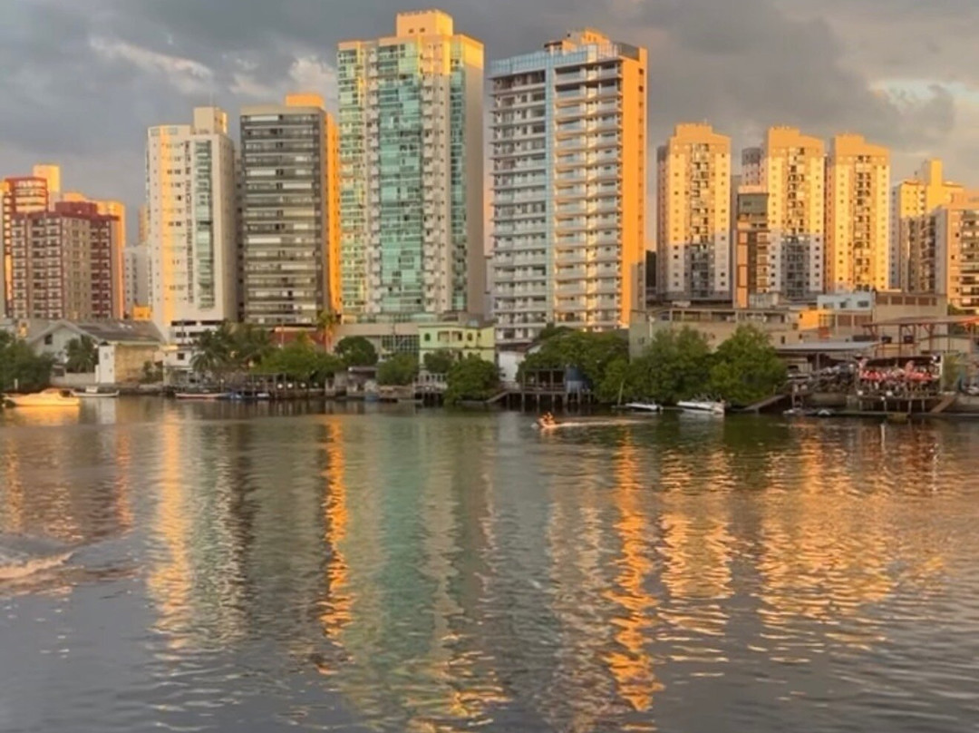 La Isla Marina Club