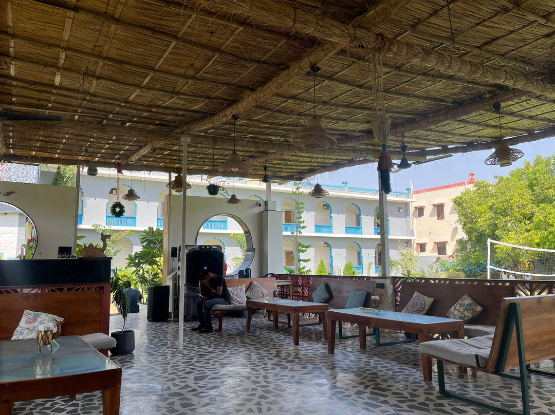 Eartham cafe pushkar