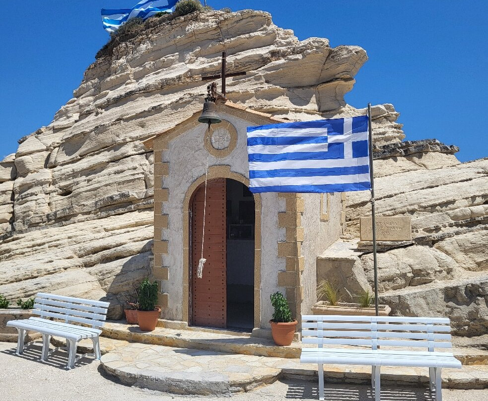 Cameo Island-Agios Sostis必去景点