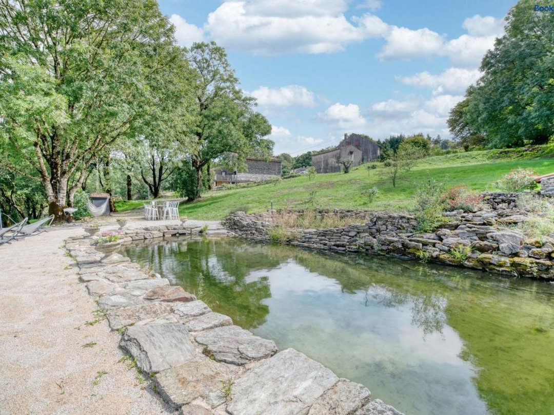 Grange Spacieuse Et Elegante
