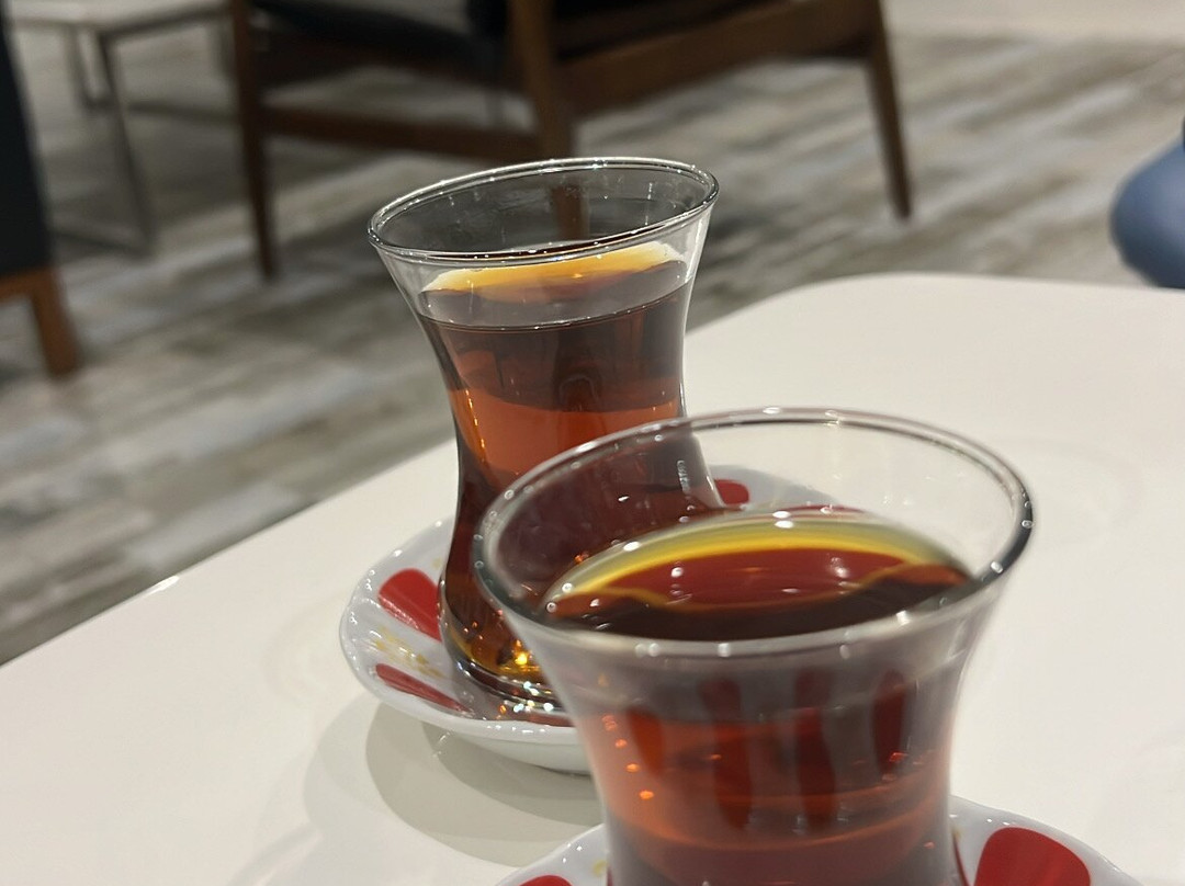 宁静皇后酒店主图