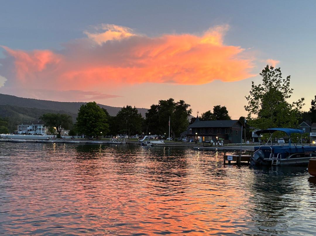Keuka Lakeside Inn主图