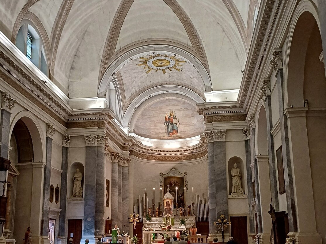 Chiesa San Zenone e Martino-拉齐塞必去景点