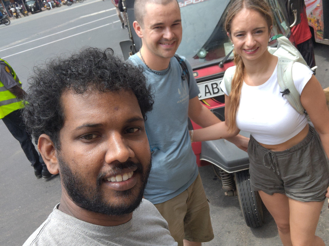 Tuk Tuk Travel With Nishan-Saliyapura必去景点
