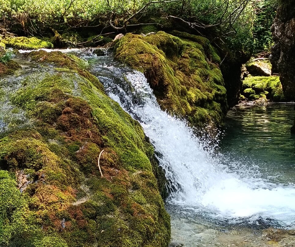 Cascate di Vallesinella-马多纳迪坎皮格里奥必去景点