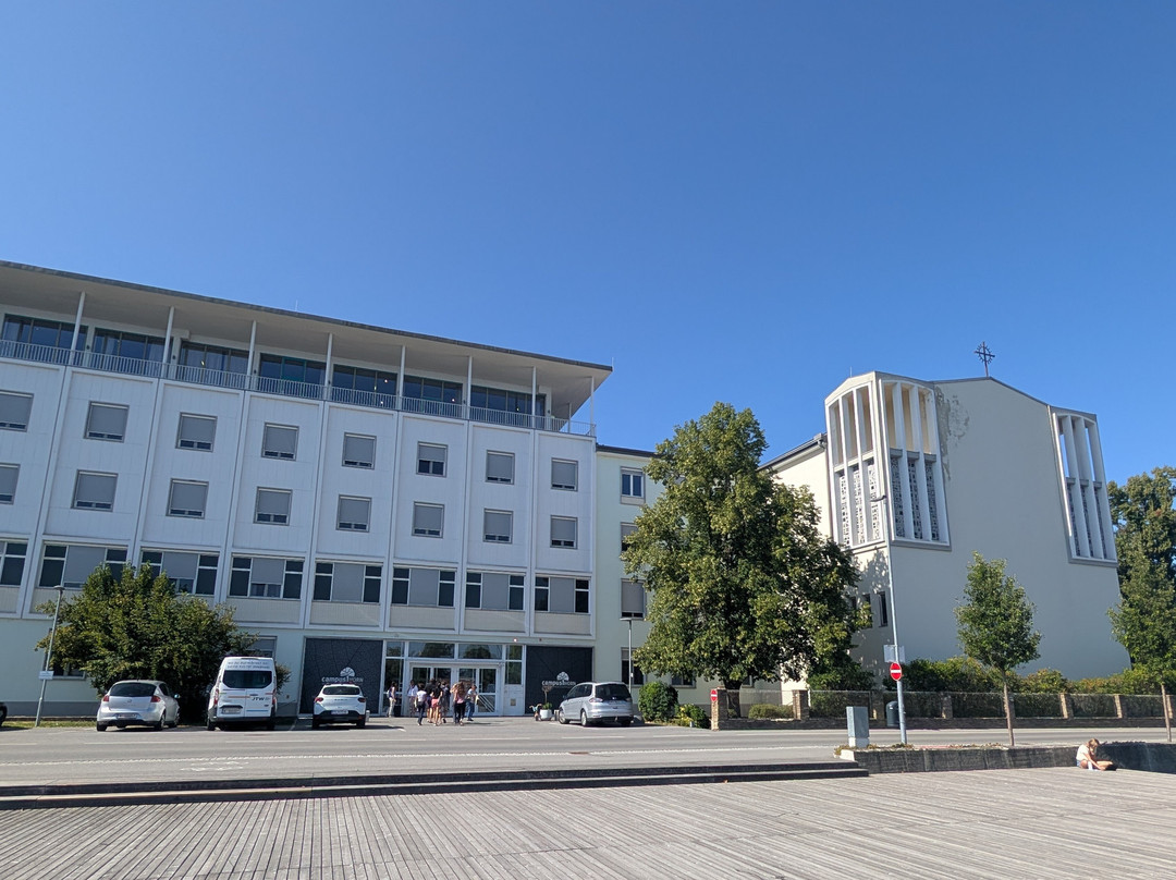 Campus Horn主图