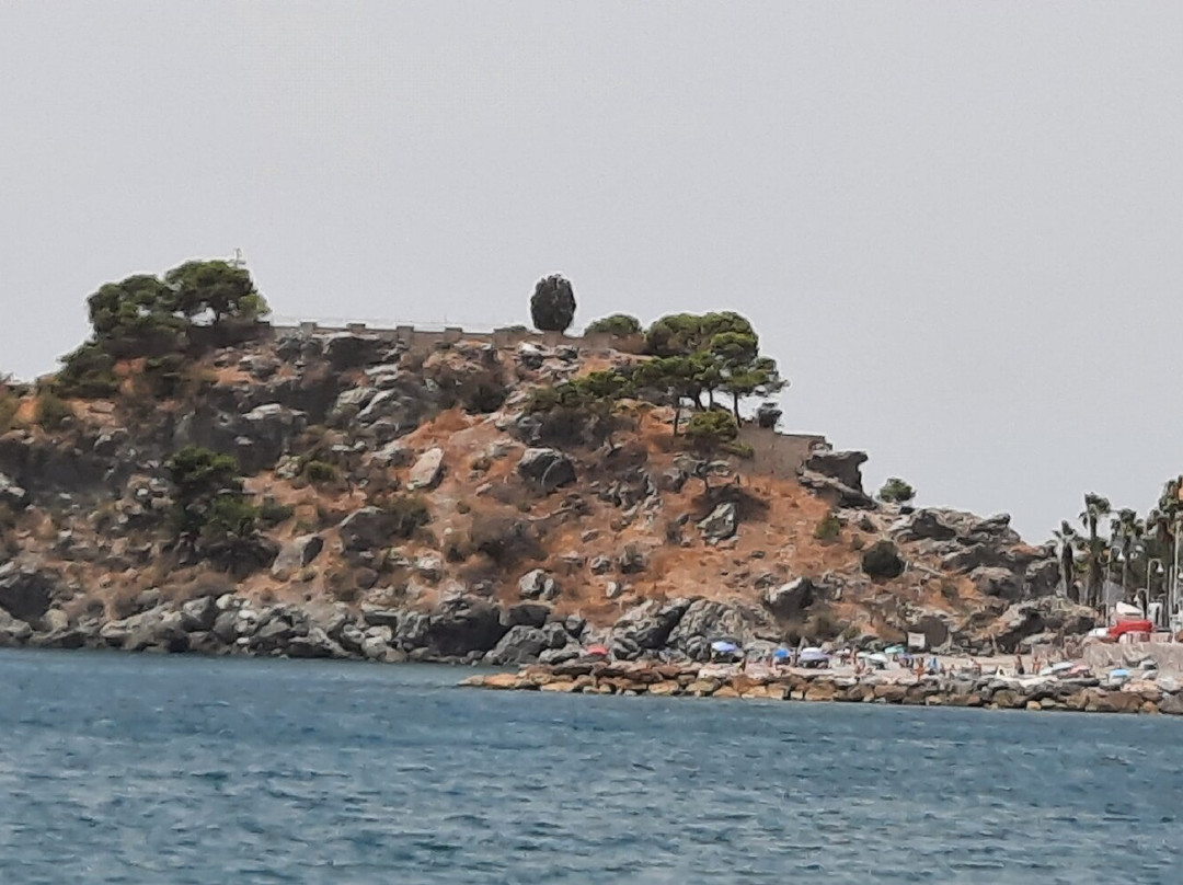 Puerta Del Mar Beach-阿尔穆涅卡尔必去景点