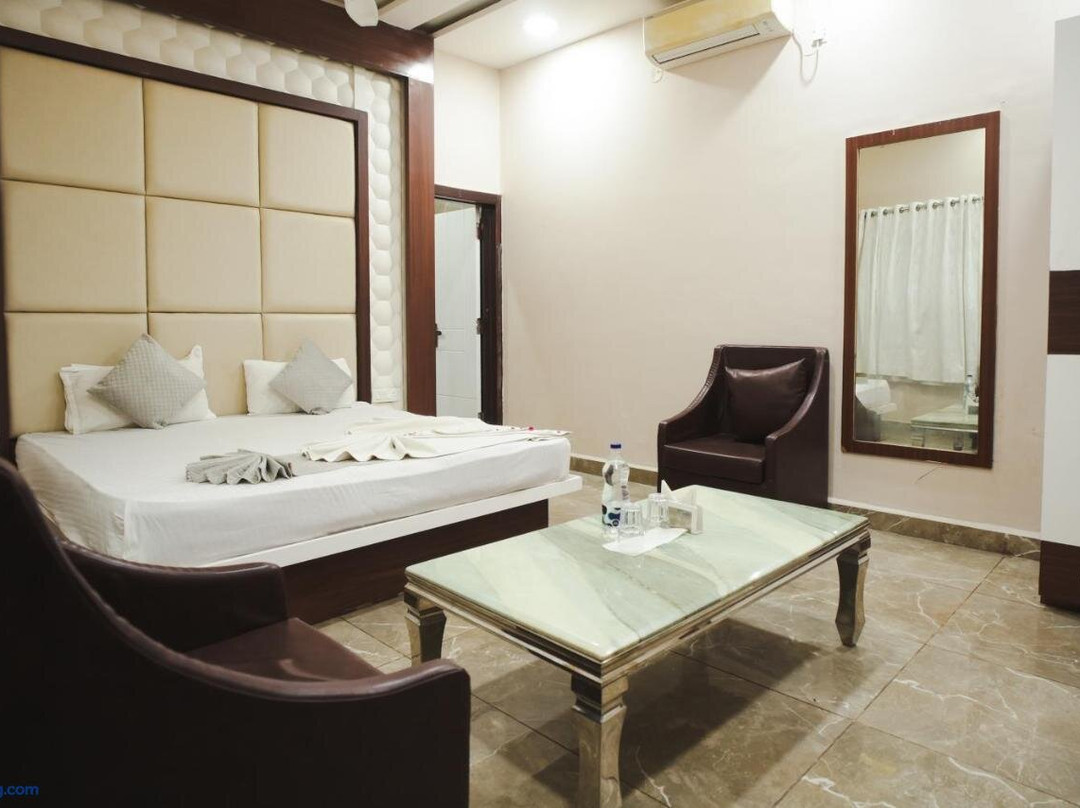 Hotel K2 Square Hotel and Restaurant