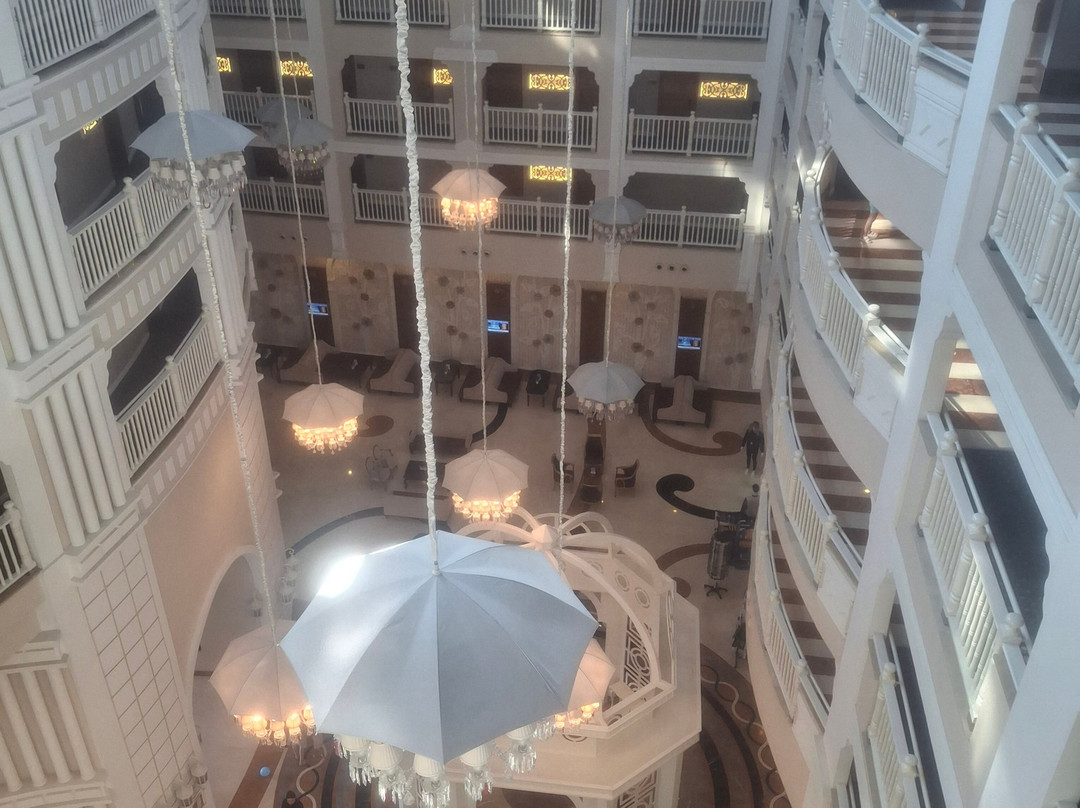 Quattro Beach Spa & Resort Hotel主图