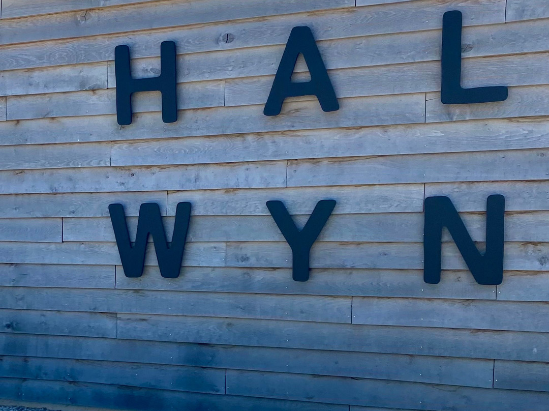 HALWYN Bar & Restaurant