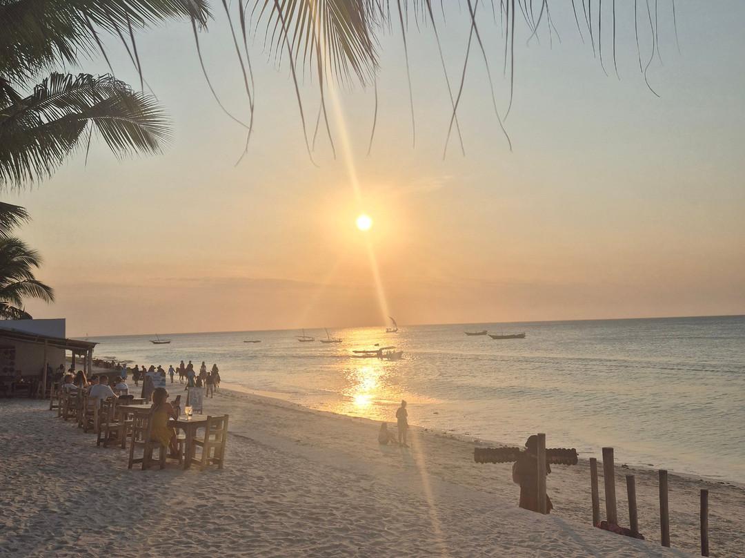 Kibanda Beach Club Diving Center-孥归必去景点
