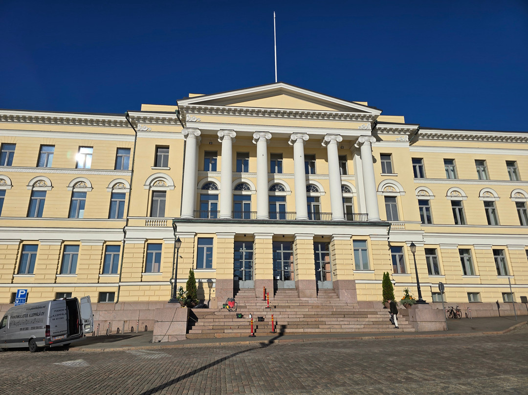议会广场（Senaatintori）-赫尔辛基必去景点