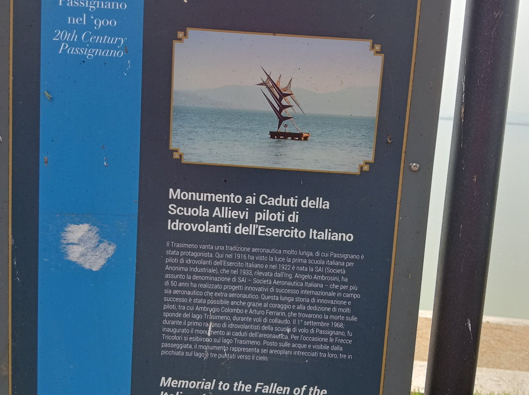 Monumento Ai Caduti Scuola Allievi Piloti Di Idrovolanti Dell’Esercito-Passignano sul Trasimeno必去景点