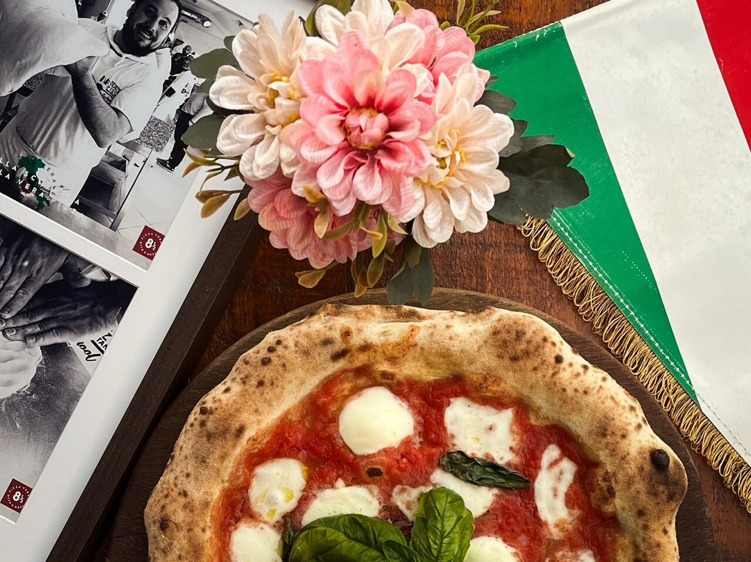 Otto E Mezzo Pizza Verace