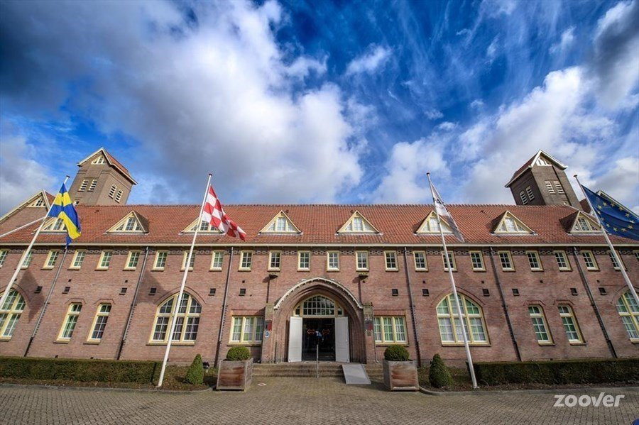 Gilze酒店住宿-Onderwijshotel De Rooi Pannen Tilburg